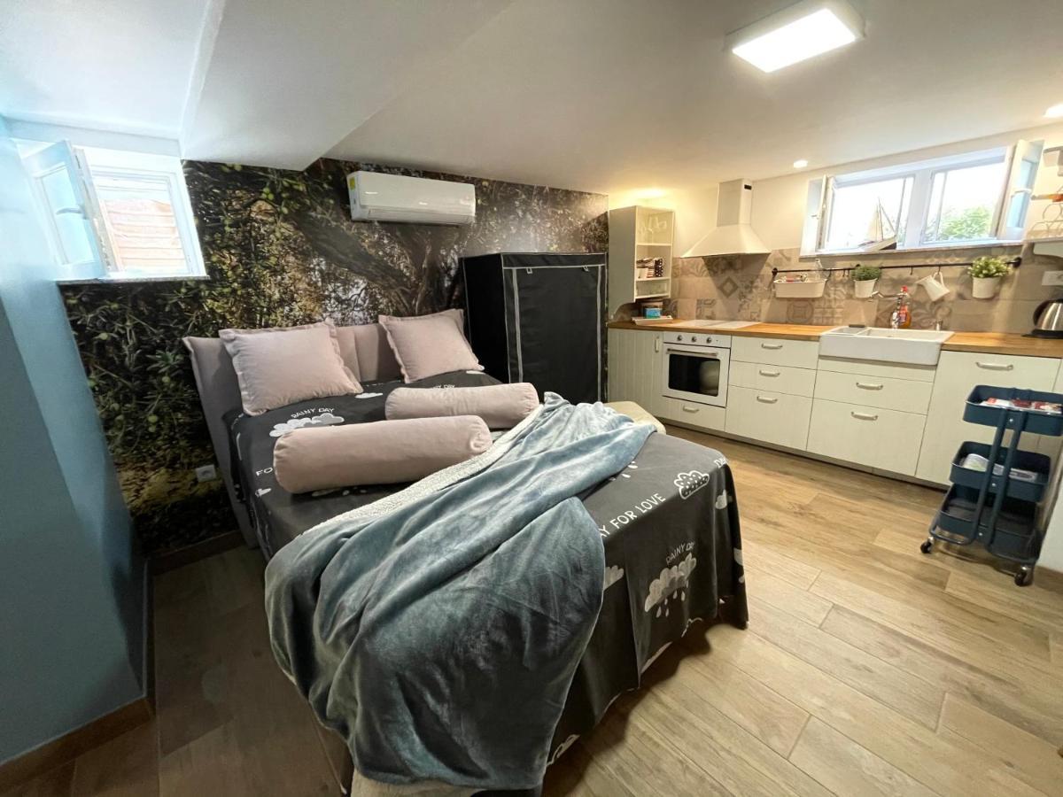 Studio Pod Room, Free Parking Задар Екстериор снимка