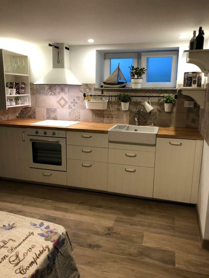 Studio Pod Room, Free Parking Задар Екстериор снимка